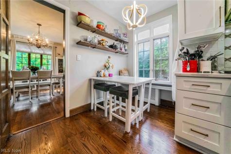 2677 Belvoir Boulevard Shaker Heights OH 44122