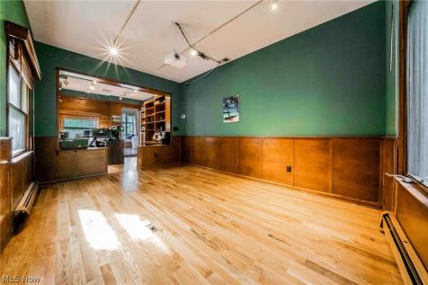 2677 Belvoir Boulevard Shaker Heights OH 44122