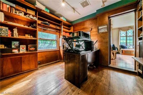 2677 Belvoir Boulevard Shaker Heights OH 44122
