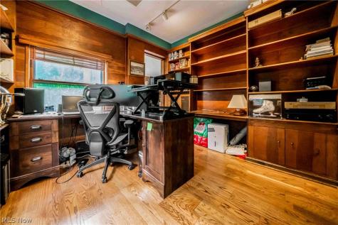 2677 Belvoir Boulevard Shaker Heights OH 44122