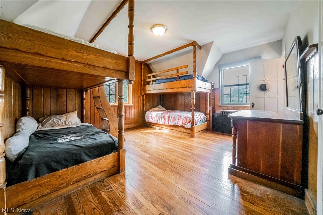 2677 Belvoir Boulevard Shaker Heights OH 44122