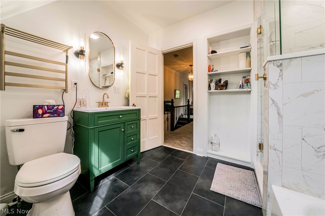 2677 Belvoir Boulevard Shaker Heights OH 44122