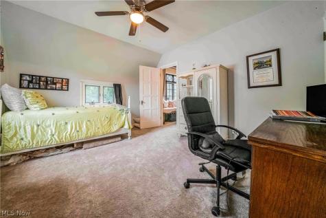 2677 Belvoir Boulevard Shaker Heights OH 44122