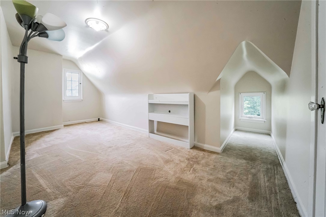 2677 Belvoir Boulevard Shaker Heights OH 44122