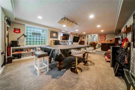 2677 Belvoir Boulevard Shaker Heights OH 44122