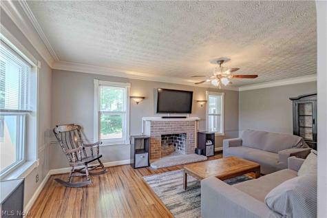 637 Killian Road Coventry OH 44319