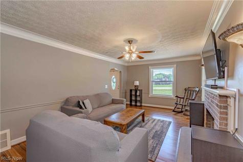 637 Killian Road Coventry OH 44319