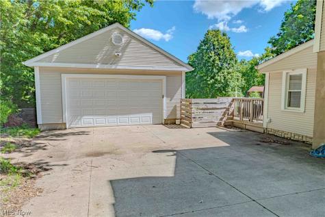 637 Killian Road Coventry OH 44319