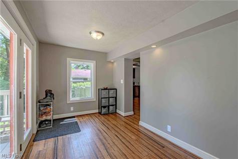 637 Killian Road Coventry OH 44319