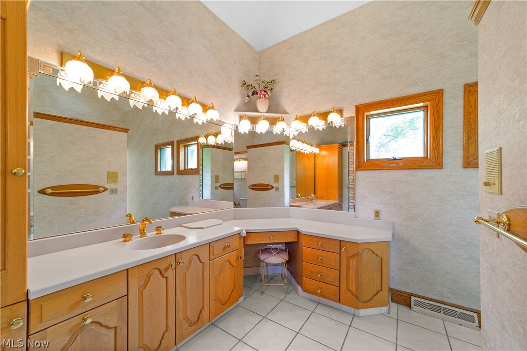 36900 Chester Road Avon OH 44011