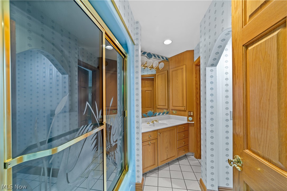 36900 Chester Road Avon OH 44011