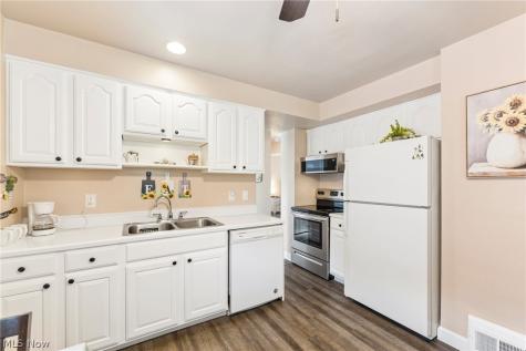29306 Oakdale Road Willowick OH 44095