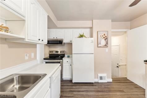 29306 Oakdale Road Willowick OH 44095