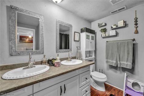 4425 Queen Anne Avenue Lorain OH 44052
