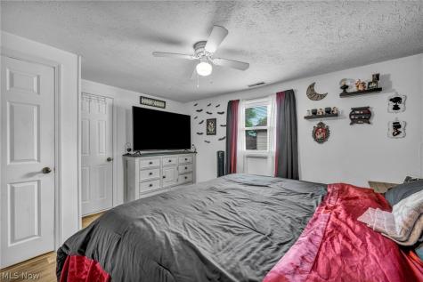4425 Queen Anne Avenue Lorain OH 44052