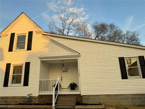 127 Beebe Avenue Elyria OH 44035