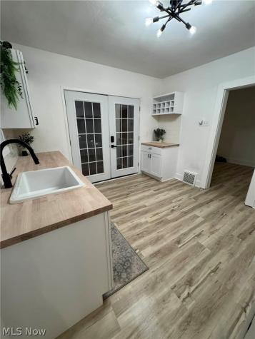 127 Beebe Avenue Elyria OH 44035