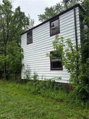 3833 E 144th Street Cleveland OH 44128