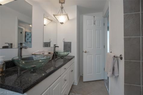 361 Skyview Road Cleveland OH 44109