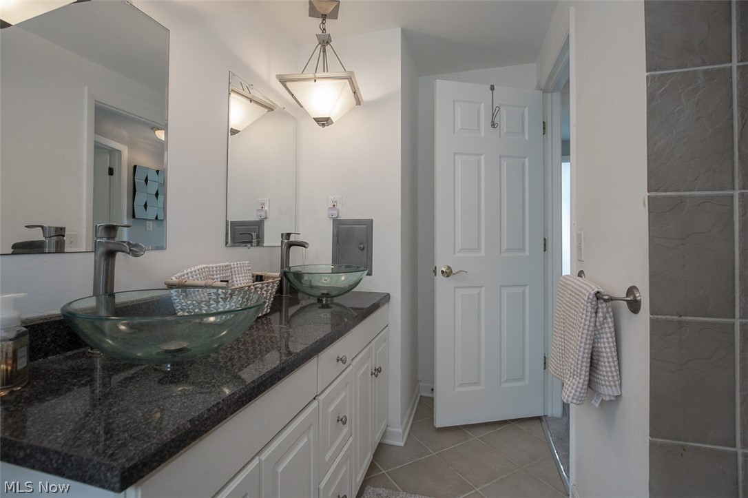 361 Skyview Road Cleveland OH 44109