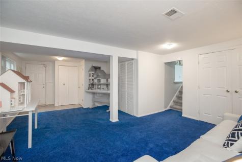361 Skyview Road Cleveland OH 44109
