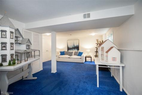 361 Skyview Road Cleveland OH 44109