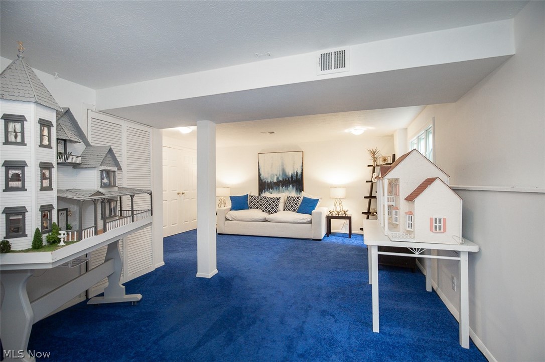 361 Skyview Road Cleveland OH 44109