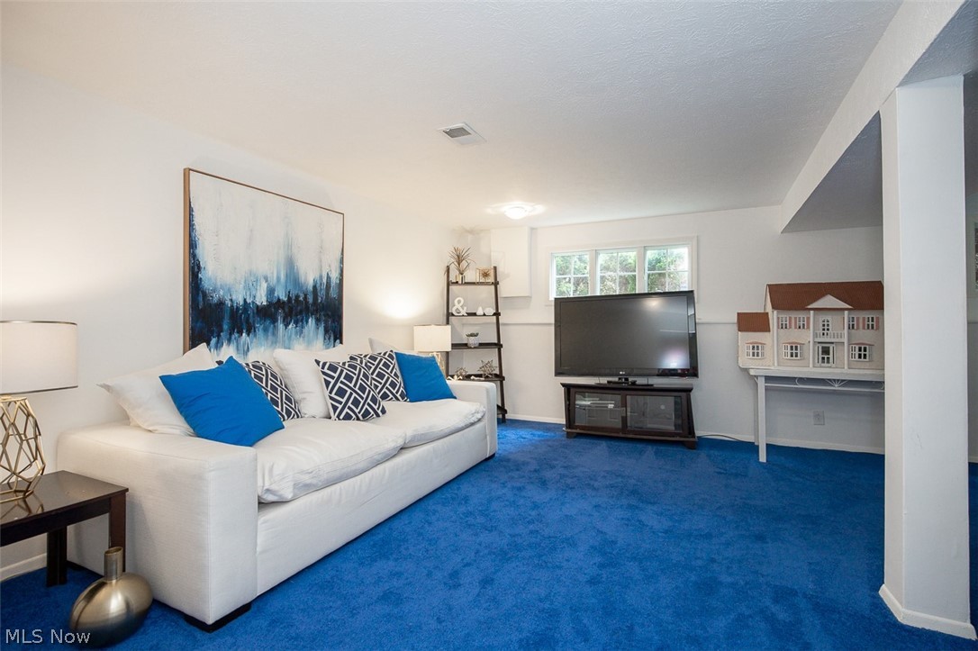 361 Skyview Road Cleveland OH 44109