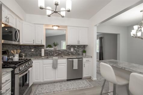 361 Skyview Road Cleveland OH 44109