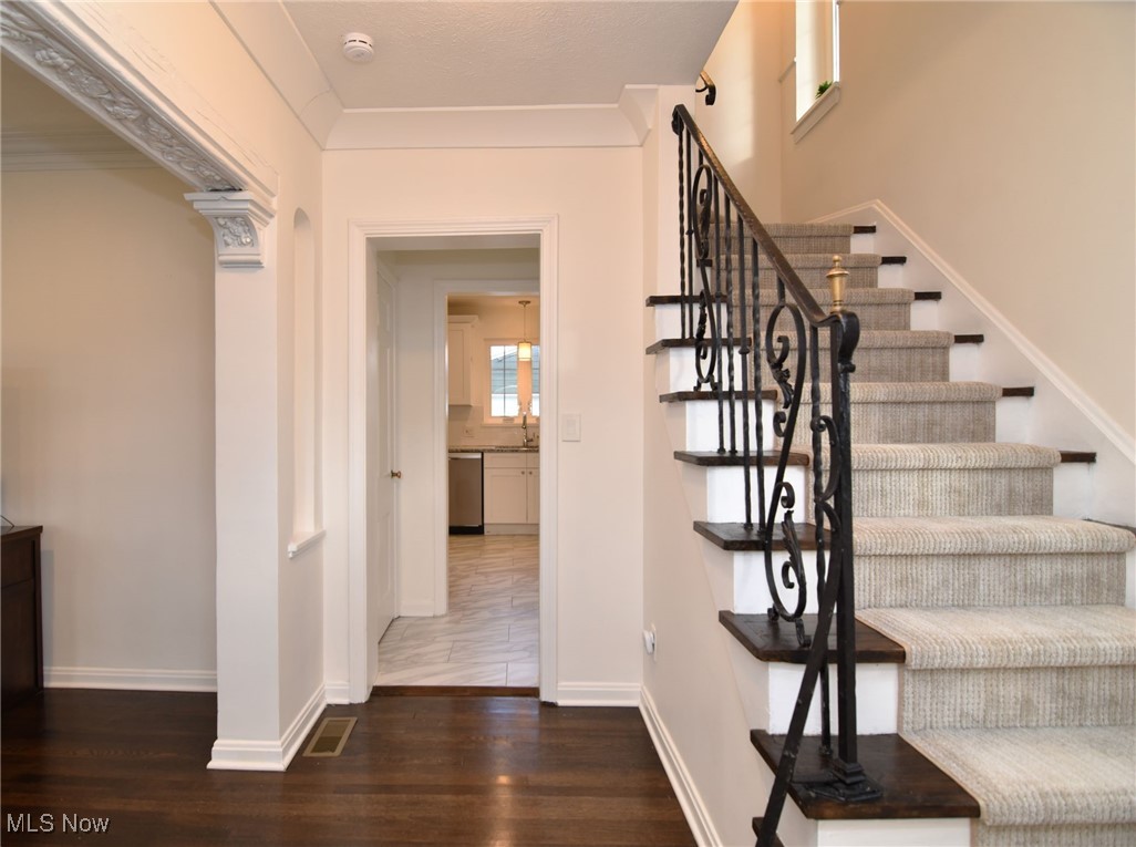 3329 Braemar Road Shaker Heights OH 44120