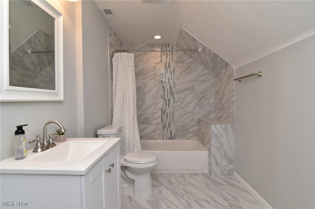 3329 Braemar Road Shaker Heights OH 44120