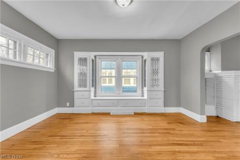 13409 S Parkway Drive Garfield Heights OH 44105