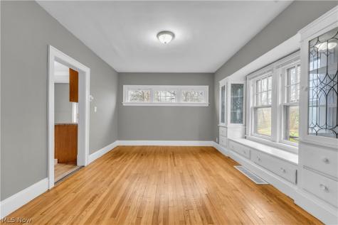13409 S Parkway Drive Garfield Heights OH 44105