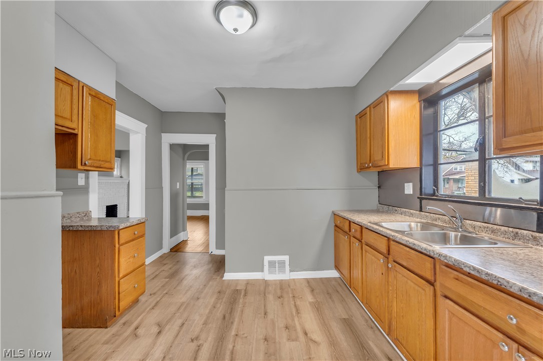 13409 S Parkway Drive Garfield Heights OH 44105