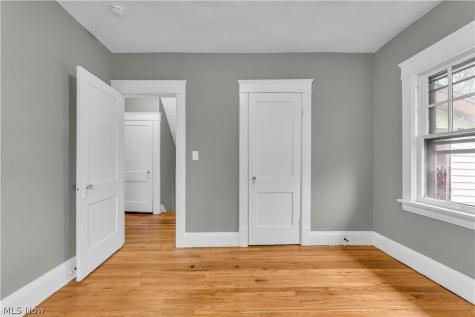 13409 S Parkway Drive Garfield Heights OH 44105