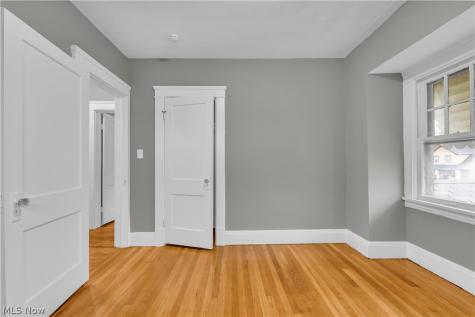13409 S Parkway Drive Garfield Heights OH 44105