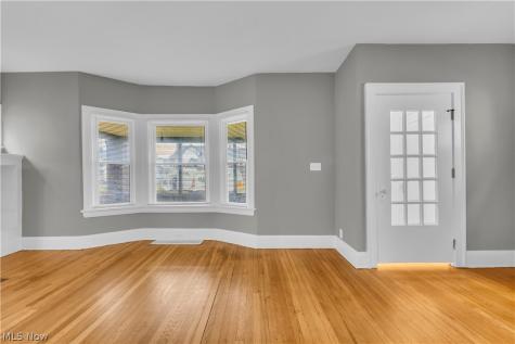 13409 S Parkway Drive Garfield Heights OH 44105