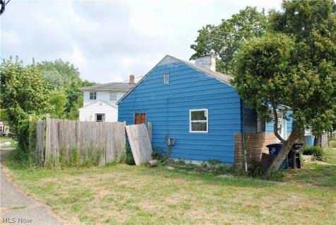 3775 Highland Road Cleveland OH 44111