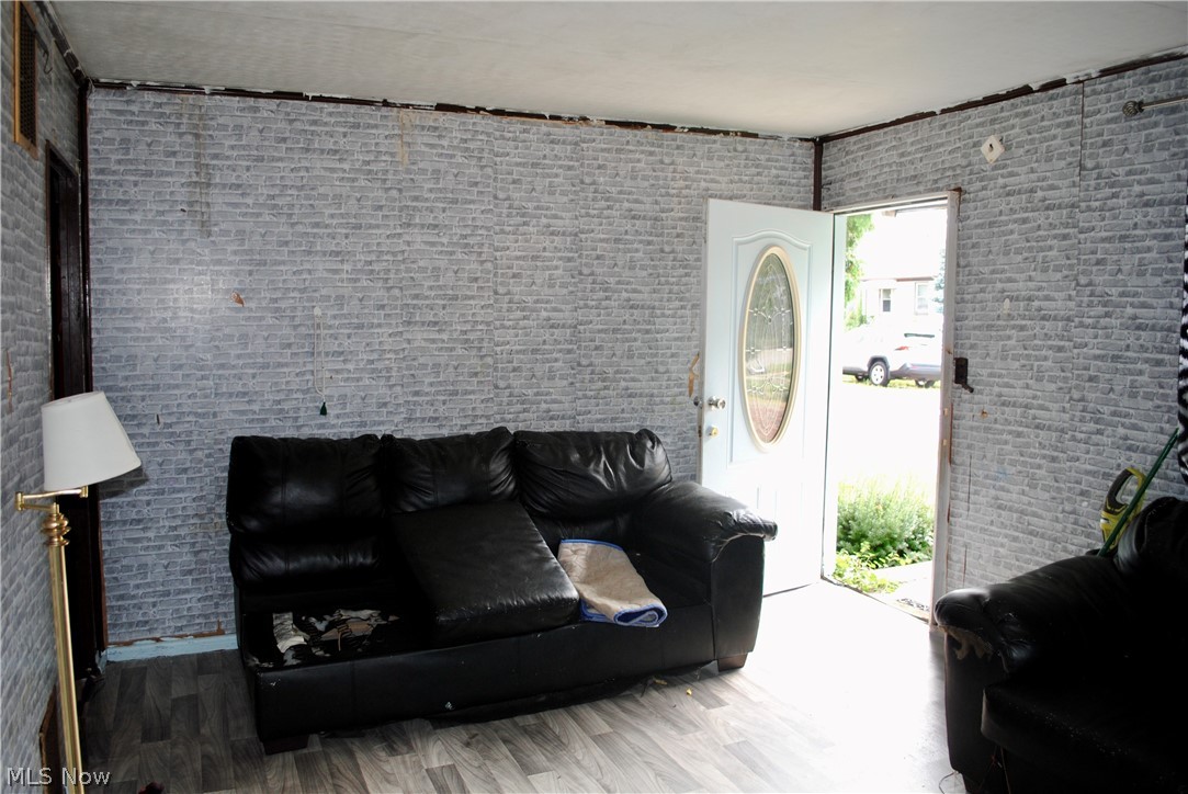 3775 Highland Road Cleveland OH 44111