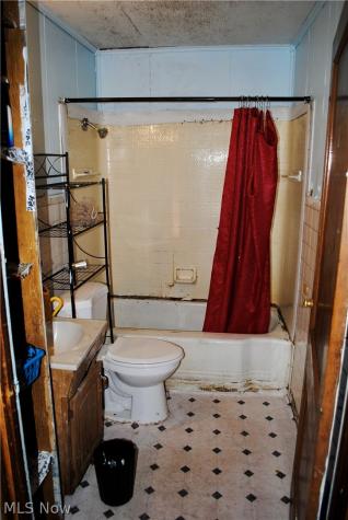 3775 Highland Road Cleveland OH 44111