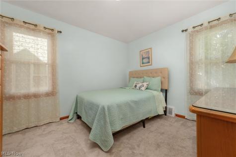 7420 Traymore Avenue Brooklyn OH 44114