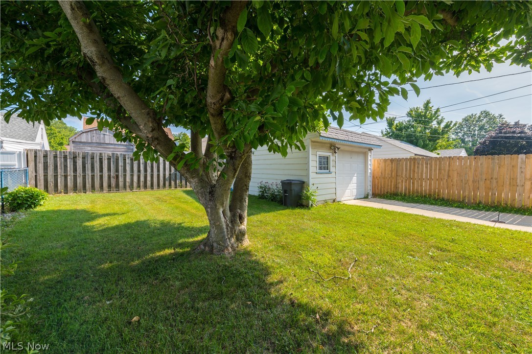 7420 Traymore Avenue Brooklyn OH 44114