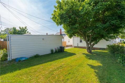 7420 Traymore Avenue Brooklyn OH 44114
