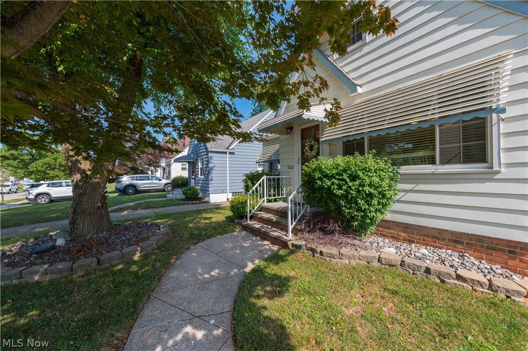 7420 Traymore Avenue Brooklyn OH 44114