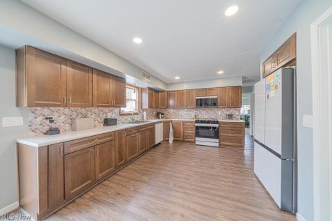 10396 Dewhurst Road Elyria OH 44035