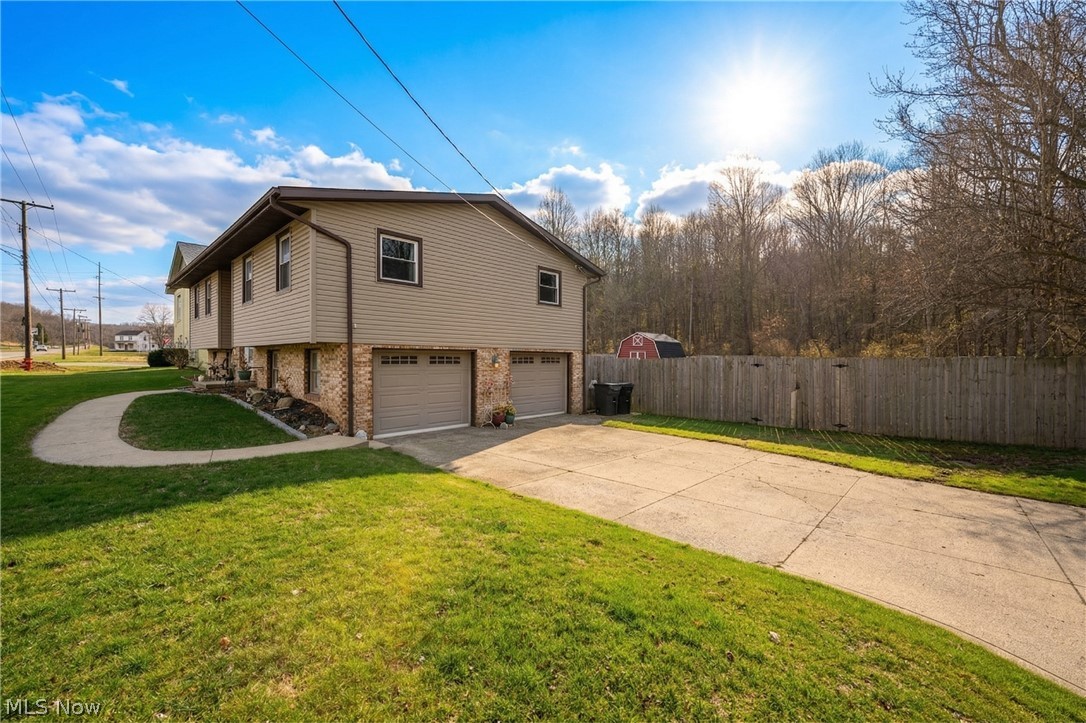 390 Ross Drive Waynesburg OH 44688
