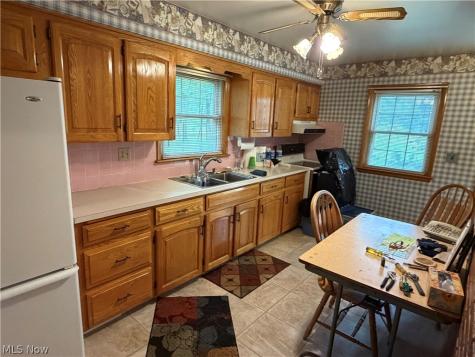 3598 Easton Road Norton OH 44203