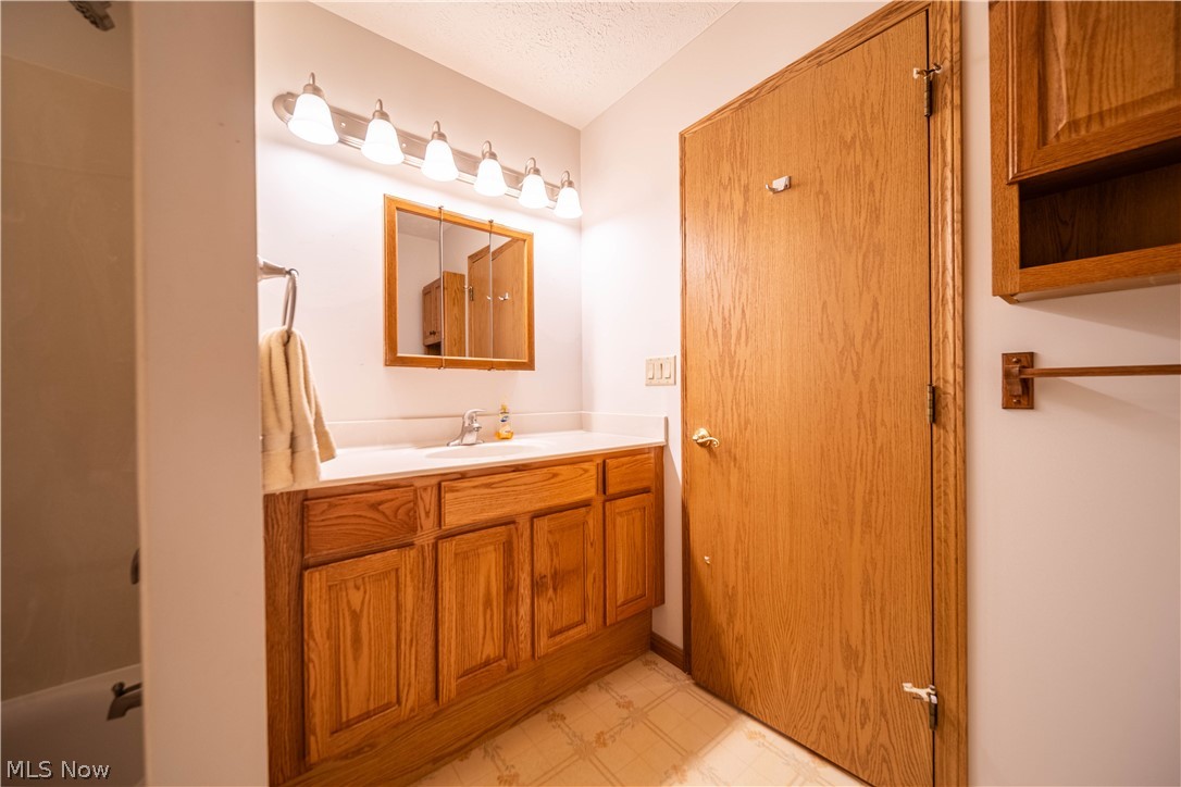 4606 Country Lane Wooster OH 44691