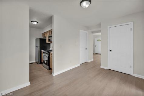 71 Chestnut Street Elyria OH 44035