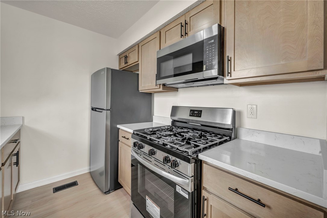 71 Chestnut Street Elyria OH 44035